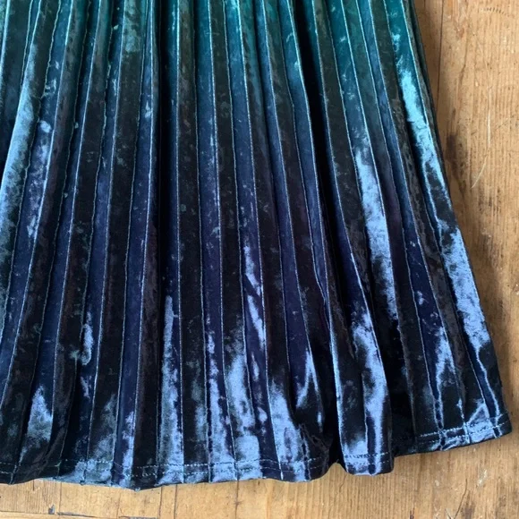 Modcloth Velvet Green Fades Blue Pleated MIDI Skirt - Picture 11 of 16
